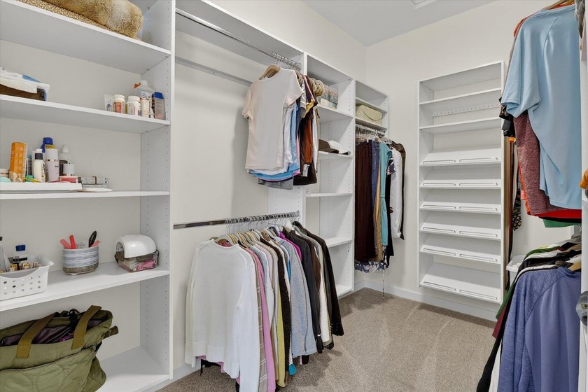 Enjoy easy main-level living in this beautifully maintained - photo 14