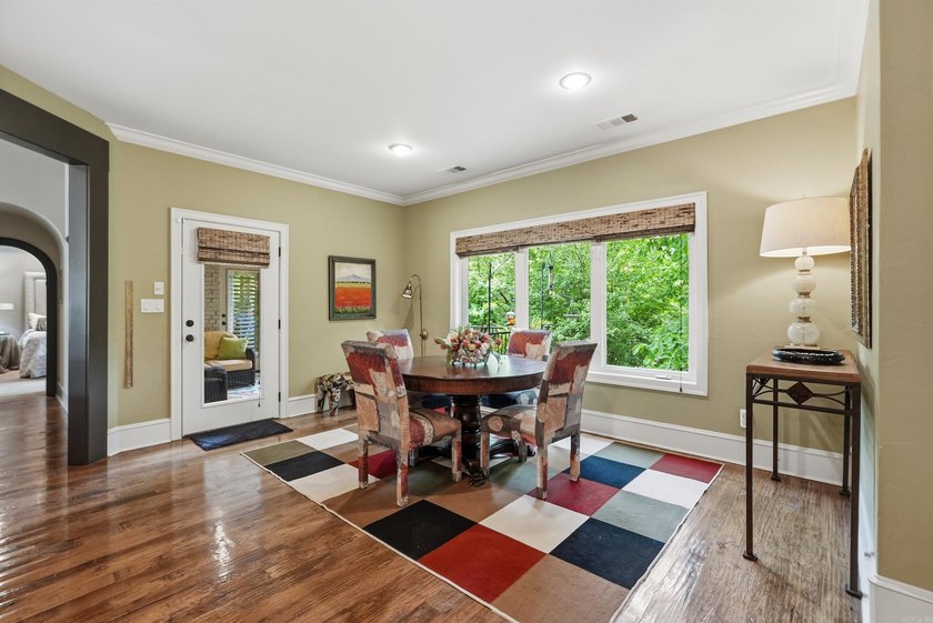 Welcome to Winthrop Point in sought-after Woodlands Edge! This - photo 18