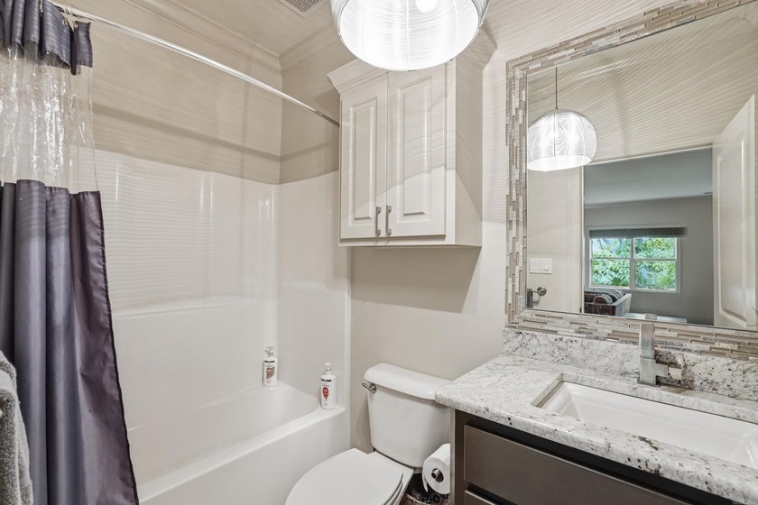 Welcome to Winthrop Point in sought-after Woodlands Edge! This - photo 30