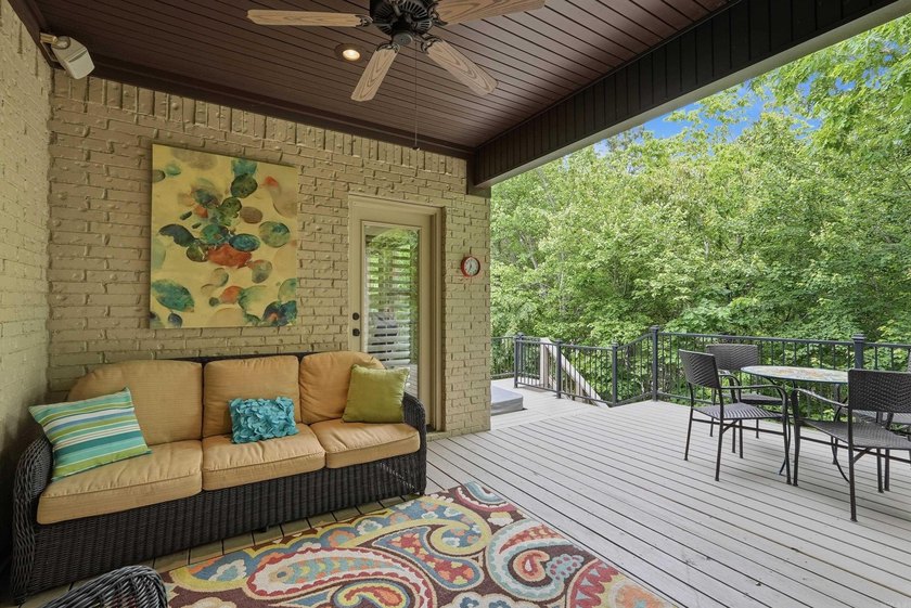 Welcome to Winthrop Point in sought-after Woodlands Edge! This - photo 31