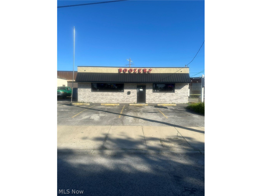 Turnkey Bar &amp; Grill available for purchase, offering a rare - photo 38