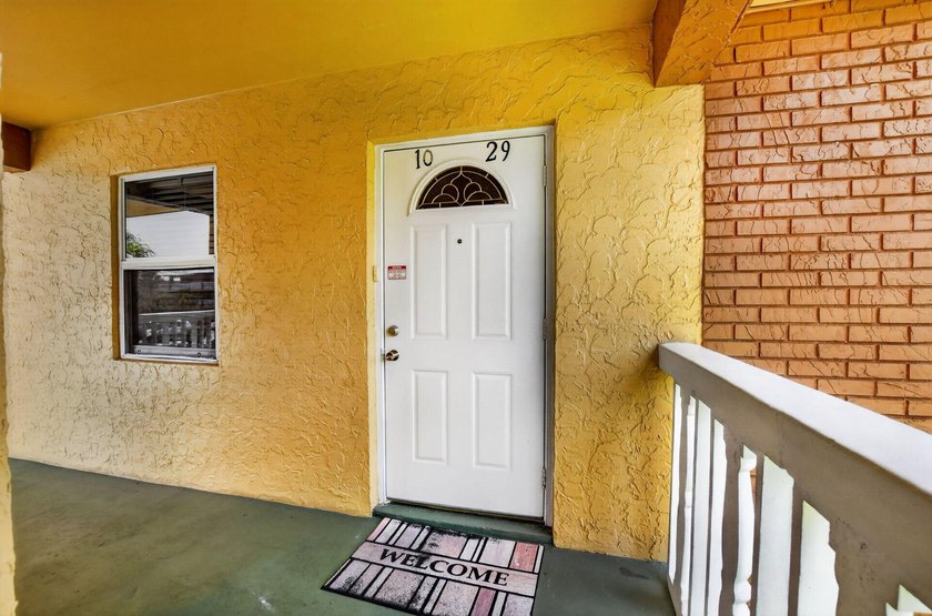 Welcome to this impeccably maintained 2 bedroom, 2 bathroom - photo 6