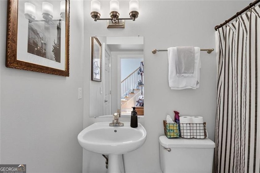 Welcome to 1011 Chestnut Creek Drive in the highly sought-after - photo 20