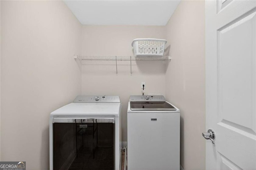 Welcome to 1011 Chestnut Creek Drive in the highly sought-after - photo 21