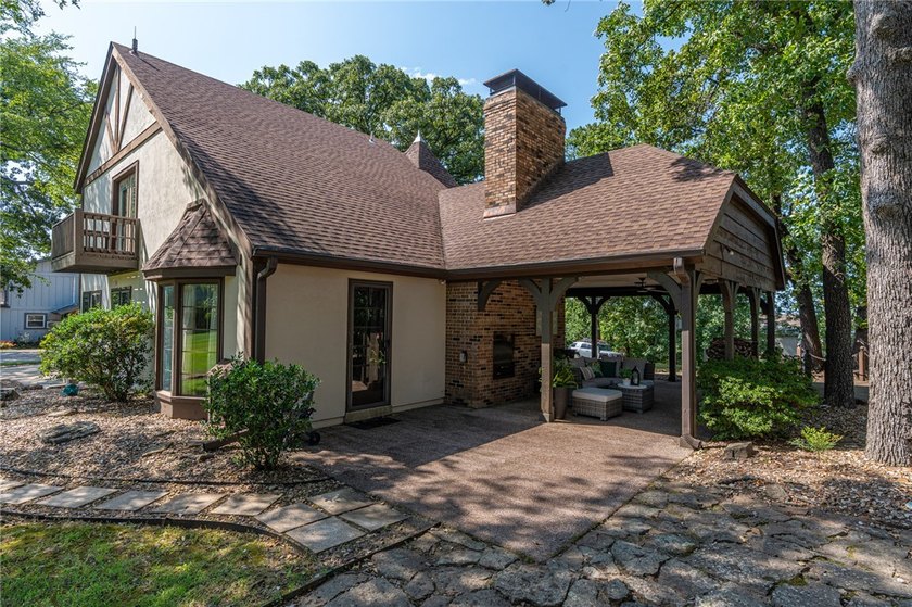 Welcome to this charming Tudor-style home in the Fianna Hills - photo 36