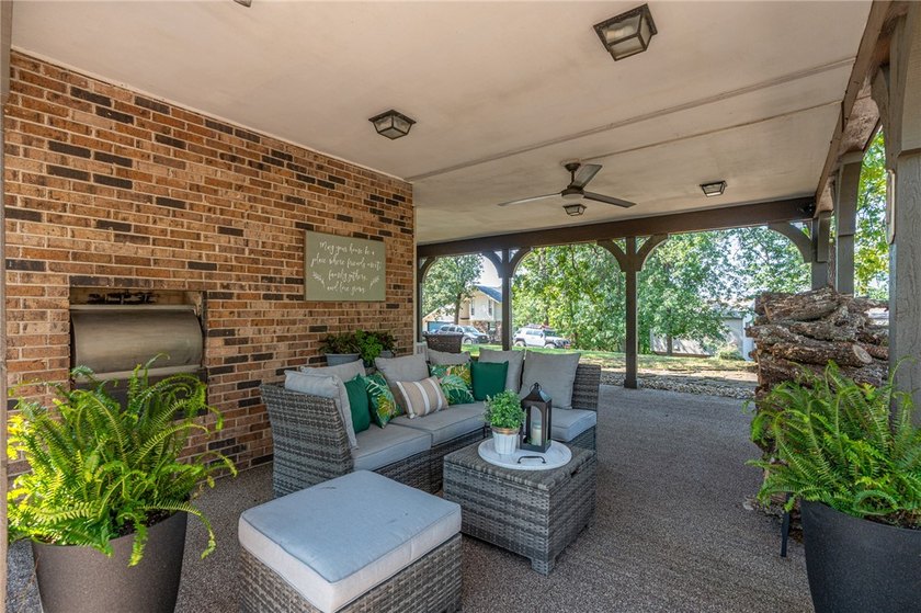 Welcome to this charming Tudor-style home in the Fianna Hills - photo 37