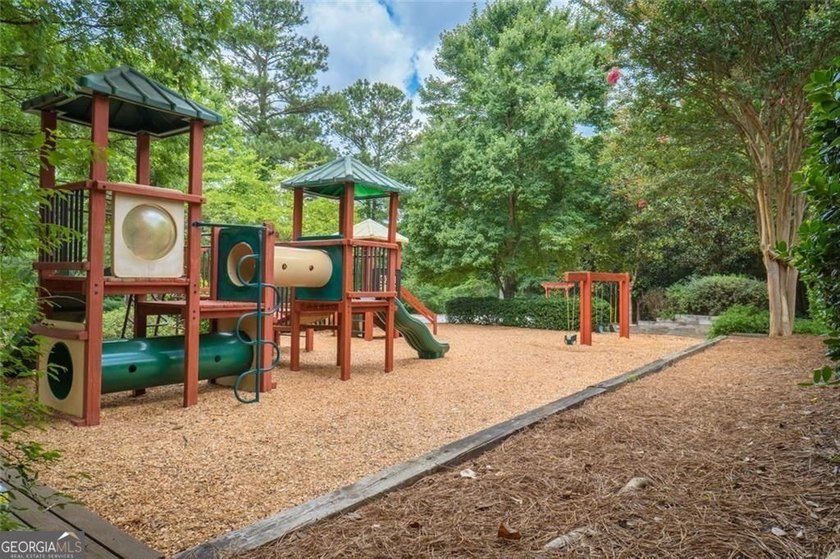 Welcome to 1011 Chestnut Creek Drive in the highly sought-after - photo 38
