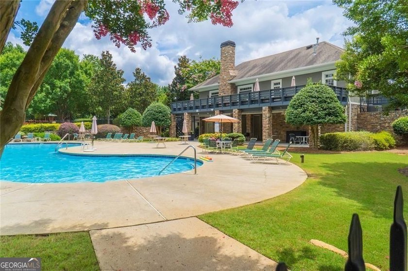 Welcome to 1011 Chestnut Creek Drive in the highly sought-after - photo 42