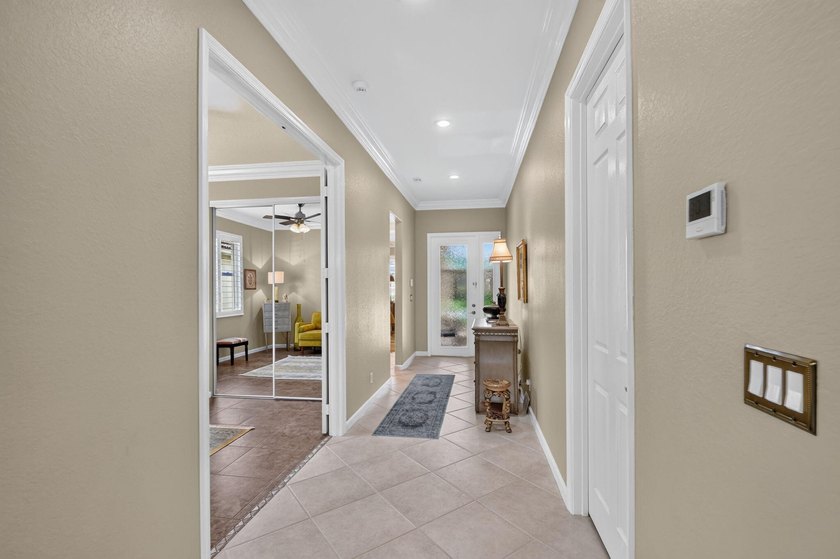 Welcome to 9575 Sandpiper Shores Way in the sought-after - photo 10