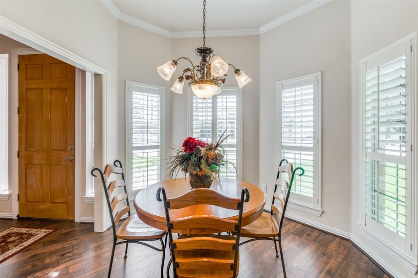 Lake Views!!!! This exquisite custom-built home epitomizes lake - photo 16