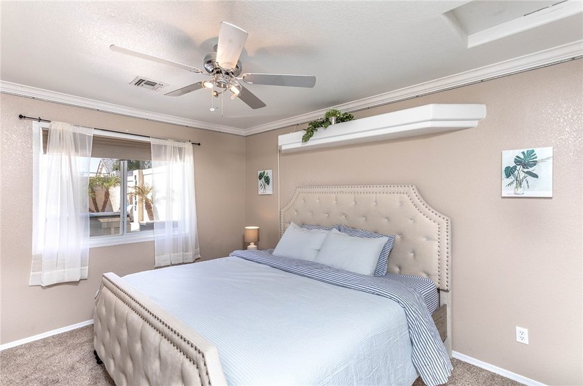Looking for a move-in ready home or a solid  investment? This - photo 26
