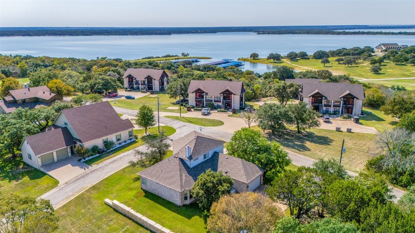 Lake Views!!!! This exquisite custom-built home epitomizes lake - photo 29
