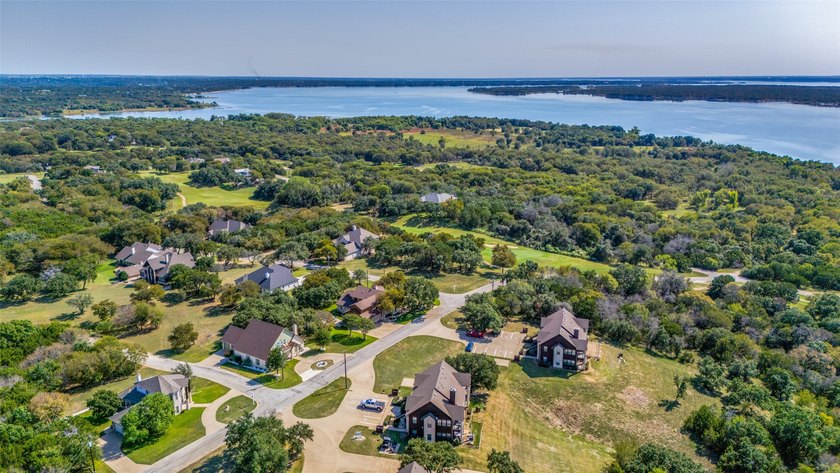Lake Views!!!! This exquisite custom-built home epitomizes lake - photo 30