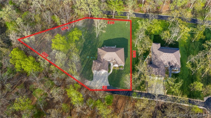 Tucked into the peaceful Deer Path Estates community, 132 Antler - photo 33