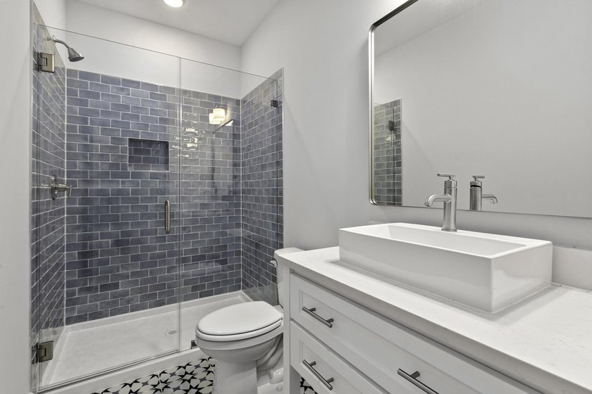 Welcome Investors to 19 Broadway Street - a prime short term - photo 19
