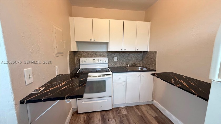 Excellent investment opportunity in the heart of Miami! This - photo 22