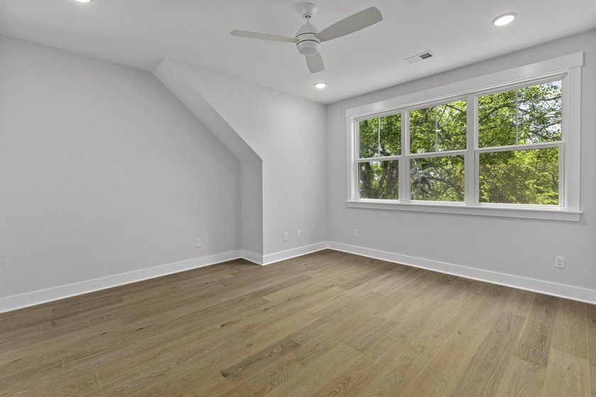 Welcome Investors to 19 Broadway Street - a prime short term - photo 24