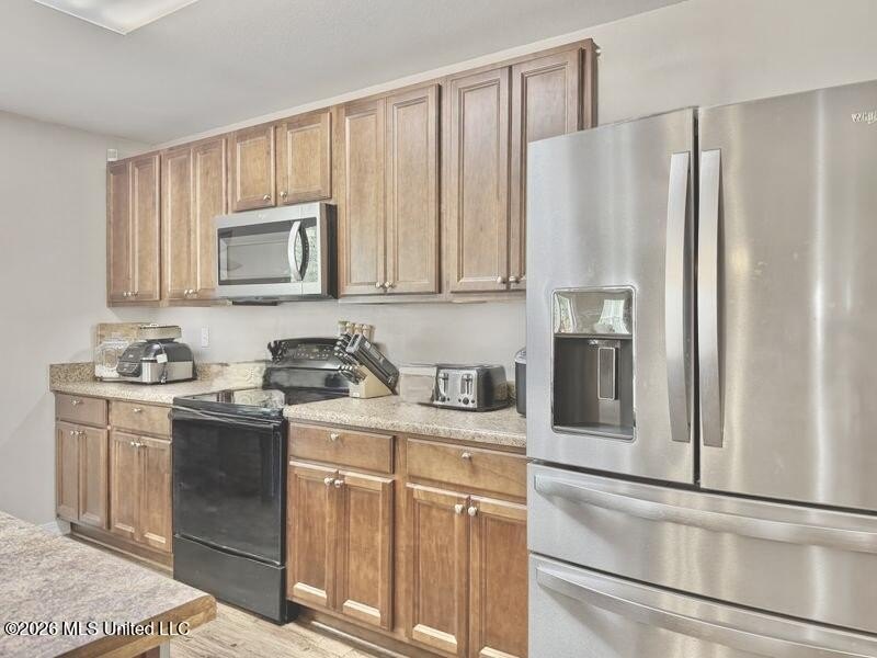 This well maintained home in the desirable Lakeview Subdivision - photo 25