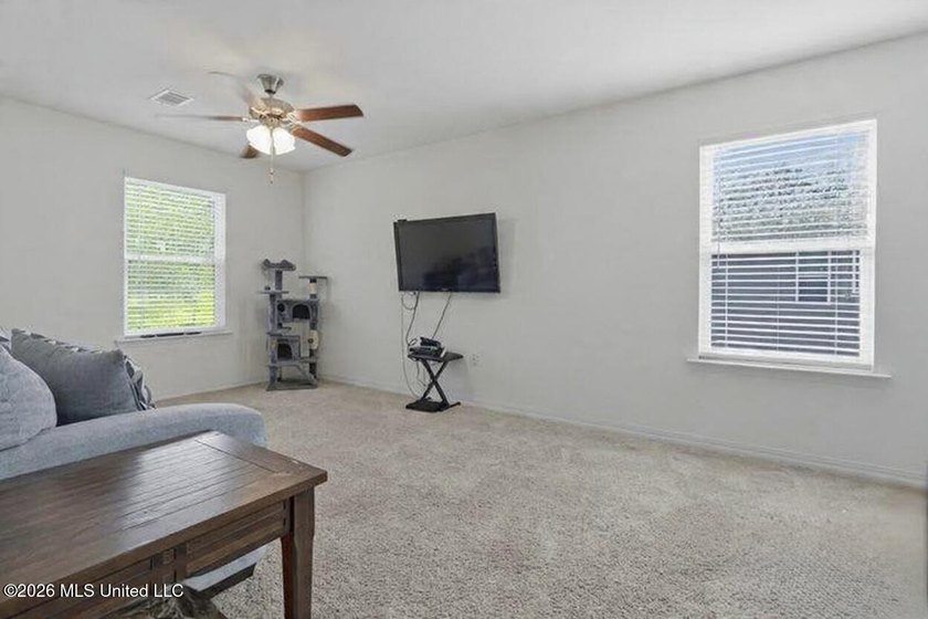 This well maintained home in the desirable Lakeview Subdivision - photo 34