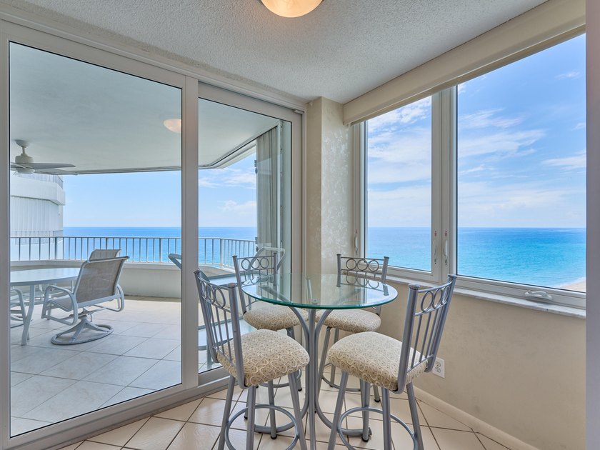 Live steps from the sand at the prestigious Chalfonte, on Boca - photo 4