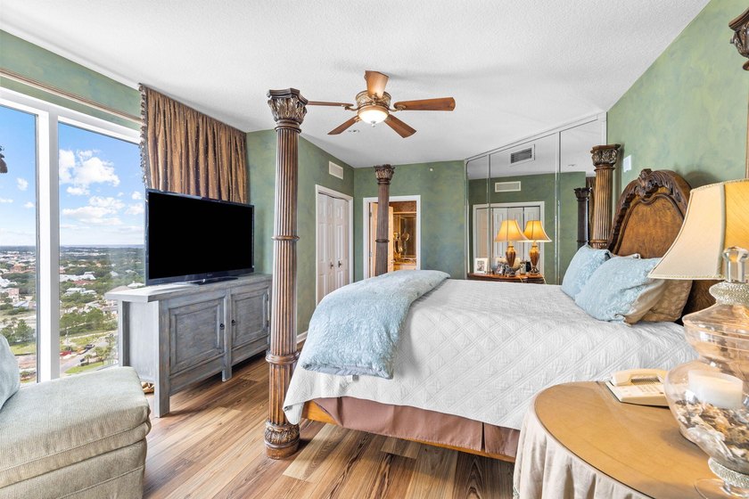 Indulge in serene Gulf views and pristine white sand beaches - photo 17