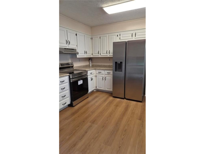 *** Motivated Seller *** A *Very Large*, *Very Nice* 4 BR, 3 - photo 21
