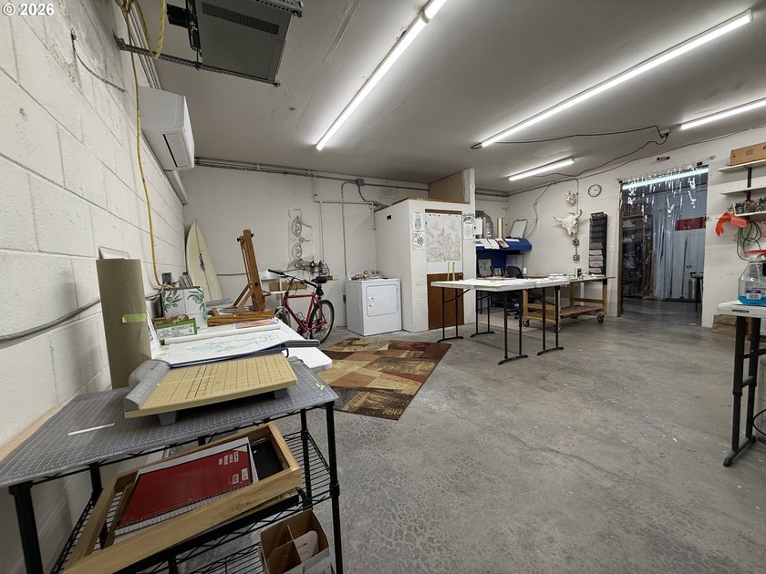 Versatile Industrial/Commercial property offering a wide range - photo 23