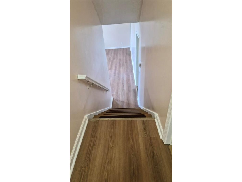 *** Motivated Seller *** A *Very Large*, *Very Nice* 4 BR, 3 - photo 46
