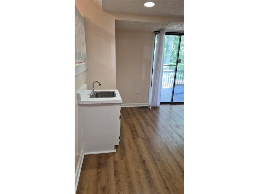 *** Motivated Seller *** A *Very Large*, *Very Nice* 4 BR, 3 - photo 50