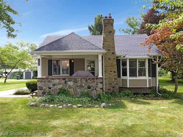 LOCATION, LOCATION, LOCATION, CLEAN UPDDATED 4 BDRM, 2 FULL BATH - photo 3