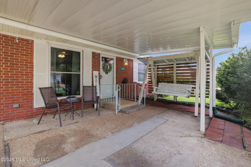 Welcome home to this surprisingly spacious 4 bedroom, 2 bath - photo 3