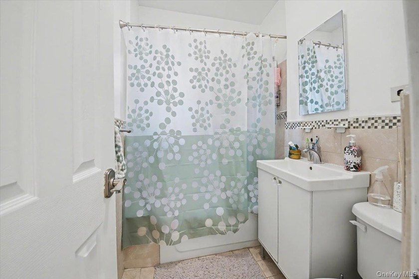 JUST REDUCED!!! FULLY RENOVATED!!! 1-bedroom, 1-bath co-op - photo 8