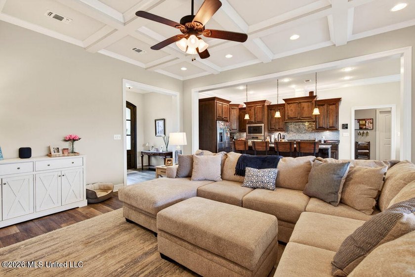 Experience refined Gulf Coast living in this exceptional - photo 8