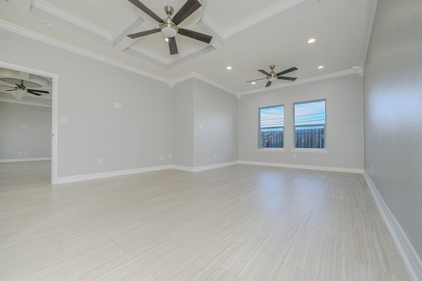 This stylishly crafted home in desirable Sea Oaks Village - photo 30