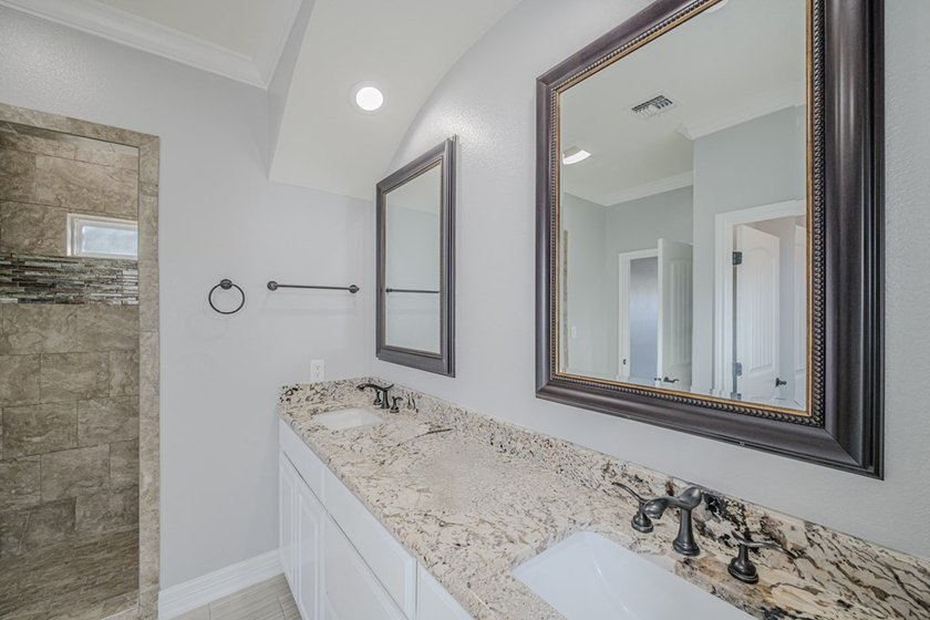 This stylishly crafted home in desirable Sea Oaks Village - photo 32