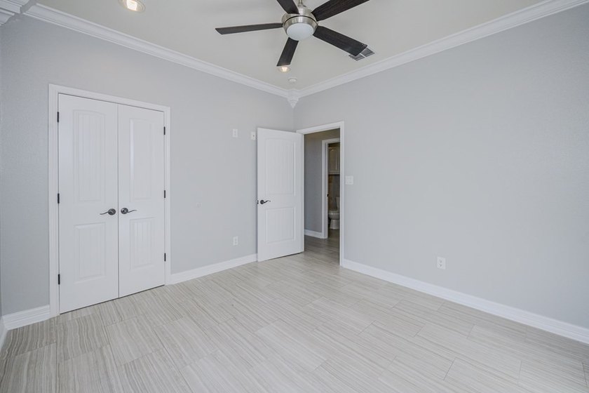 This stylishly crafted home in desirable Sea Oaks Village - photo 43