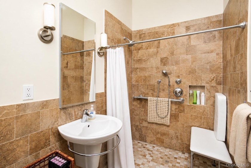Located on a cul-de-sac in desirable Mount Sinai, this charming - photo 13