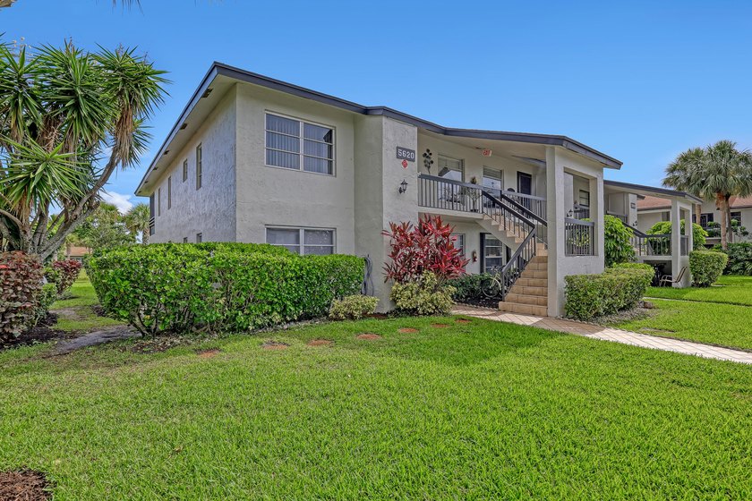 New Resort Style Clubhouse. 2BR/2BA condo featuring a desirable - photo 2