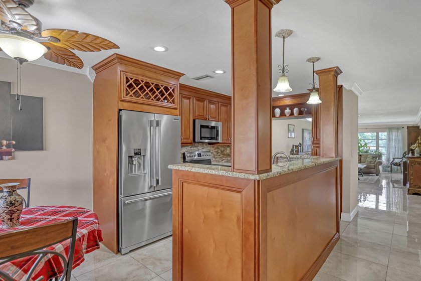 New Resort Style Clubhouse. 2BR/2BA condo featuring a desirable - photo 3