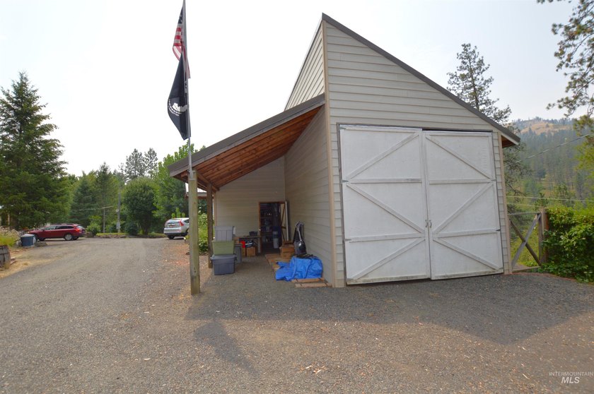 Multi-Unit Opportunity on the Clearwater River. 3 Homes!! - photo 31