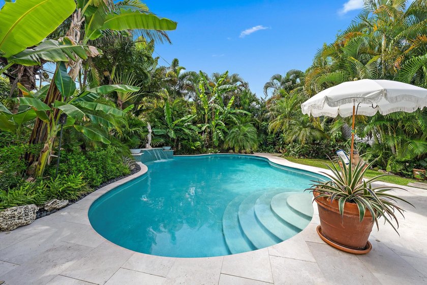 A rare opportunity to own a private tropical oasis in SoSo, one - photo 3