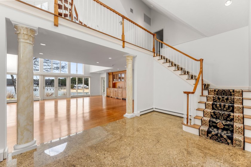 Nestled amid beautifully landscaped grounds, this exceptional 7 - photo 34