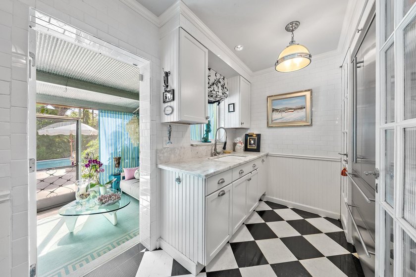 A rare opportunity to own a private tropical oasis in SoSo, one - photo 10