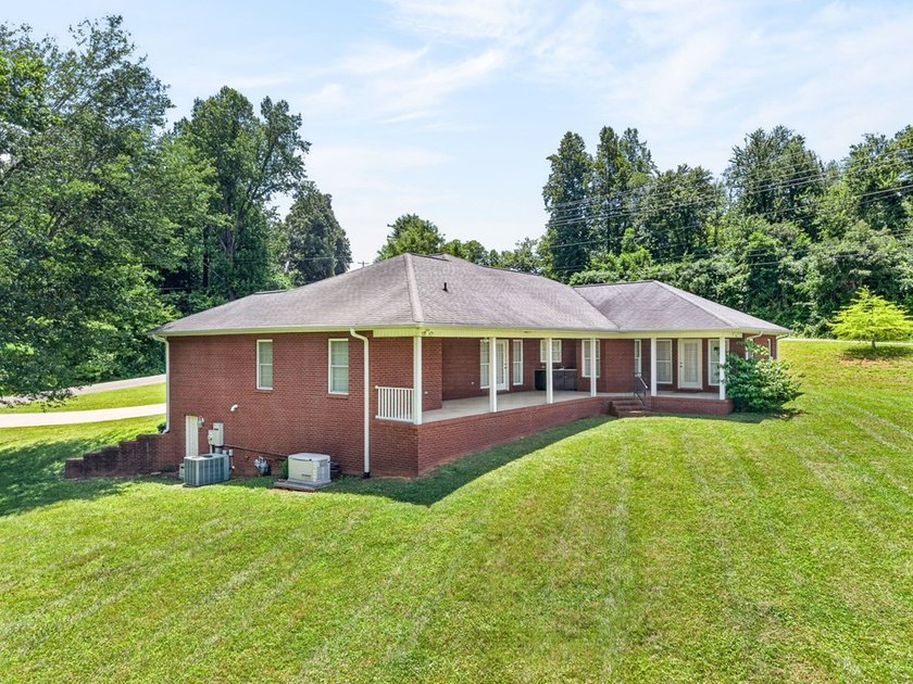 Step inside this beautiful all-brick home featuring 4 spacious - photo 17
