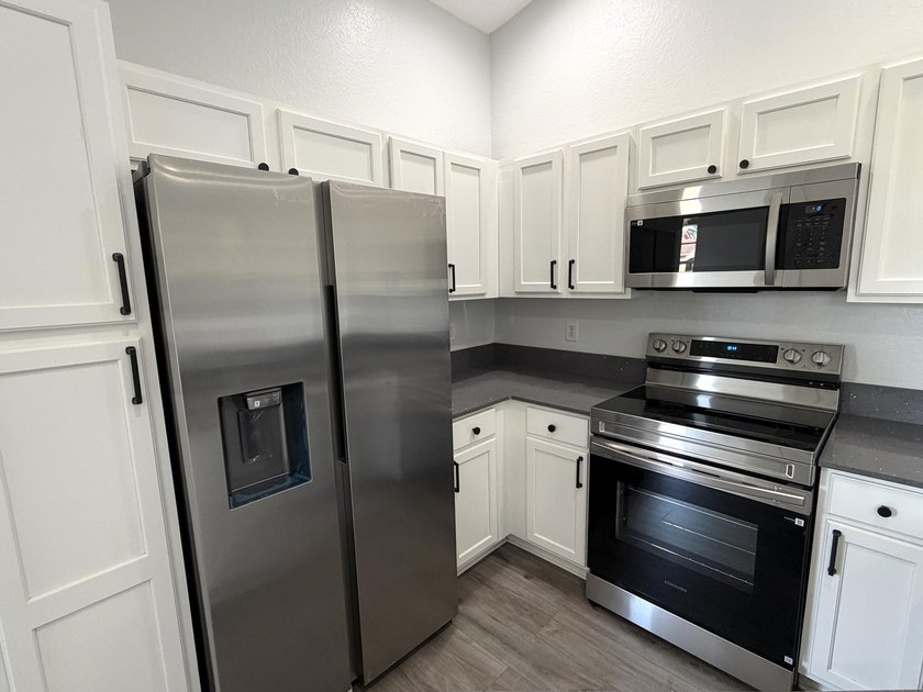 Ready for a New Owner! This beautifully updated home features a - photo 5