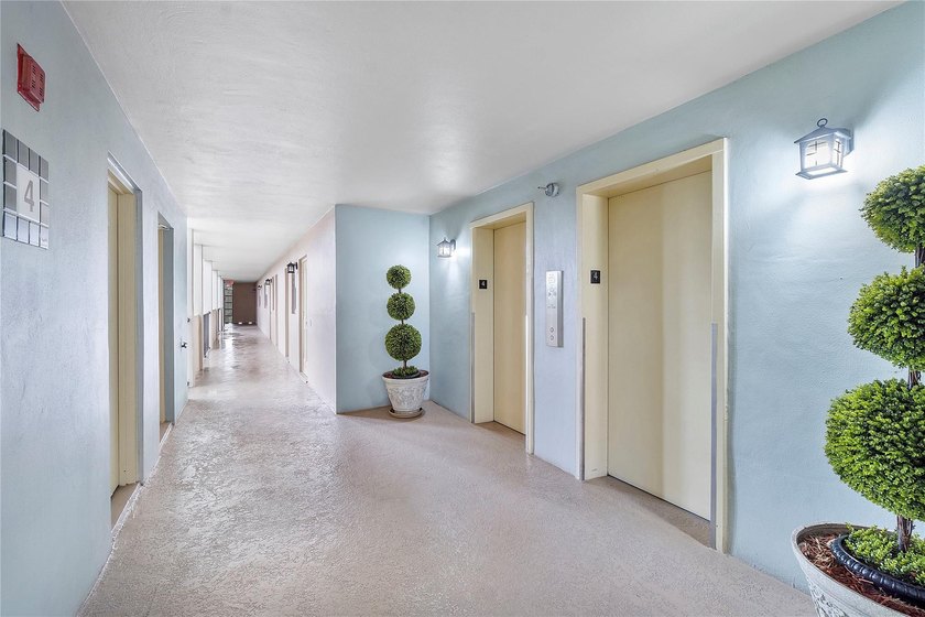 BRIGHT &amp; SPACIOUS 2 BEDROOM / 2 BATH CONDO IN HIGHLY - photo 5