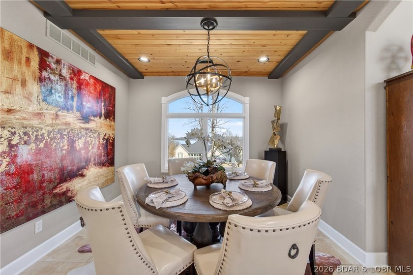 Stunning updated home in highly desired Four Seasons w/ - photo 24