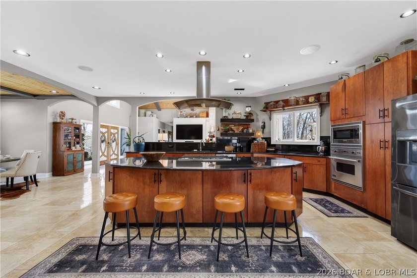 Stunning updated home in highly desired Four Seasons w/ - photo 30