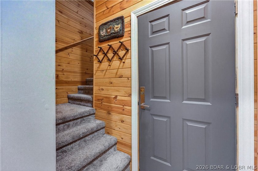 Stunning updated home in highly desired Four Seasons w/ - photo 36