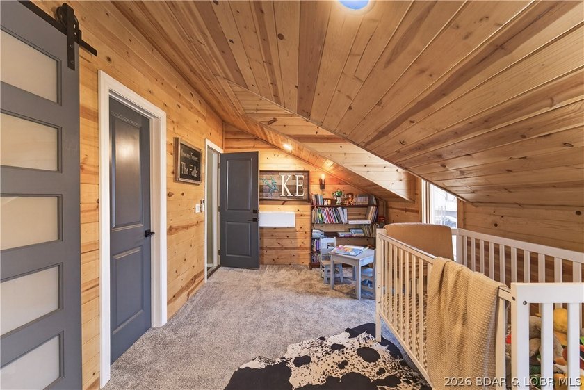 Stunning updated home in highly desired Four Seasons w/ - photo 38